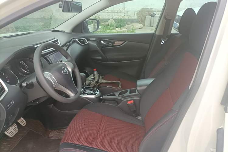 Used Nissan Qashqai 2016 2.0L CVT Elite Edition Left Front Seat