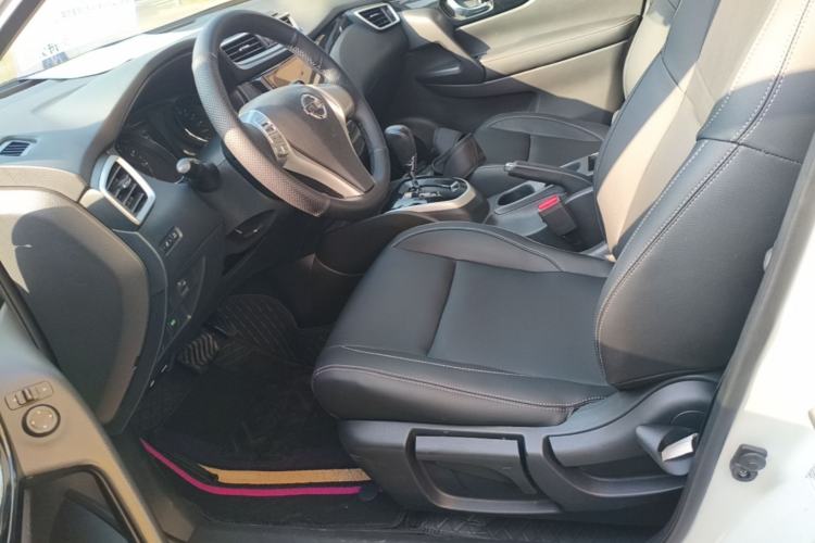 Used Nissan Qashqai 2016 2.0L CVT Elite Edition Left Front Seat