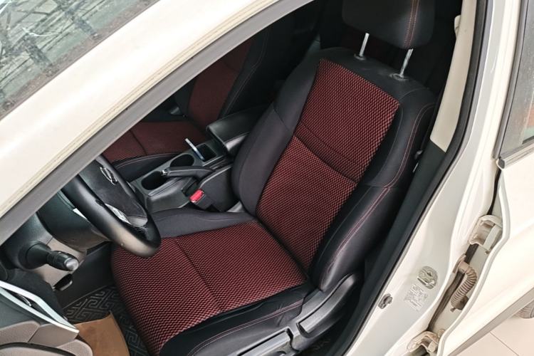 Used Nissan Qashqai 2016 2.0L CVT Elite Edition Left Front Seat