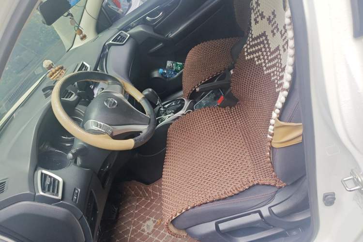Used Nissan Qashqai 2016 2.0L CVT Elite Edition Left Front Seat