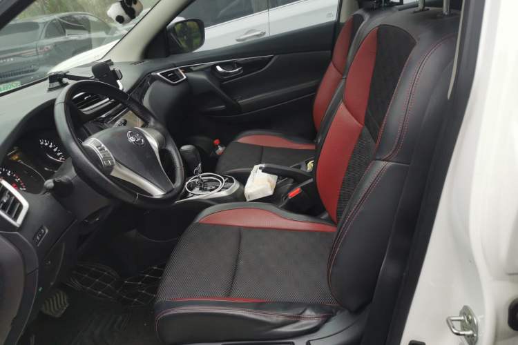 Used Nissan Qashqai 2016 2.0L CVT Luxury Edition Left Front Seat
