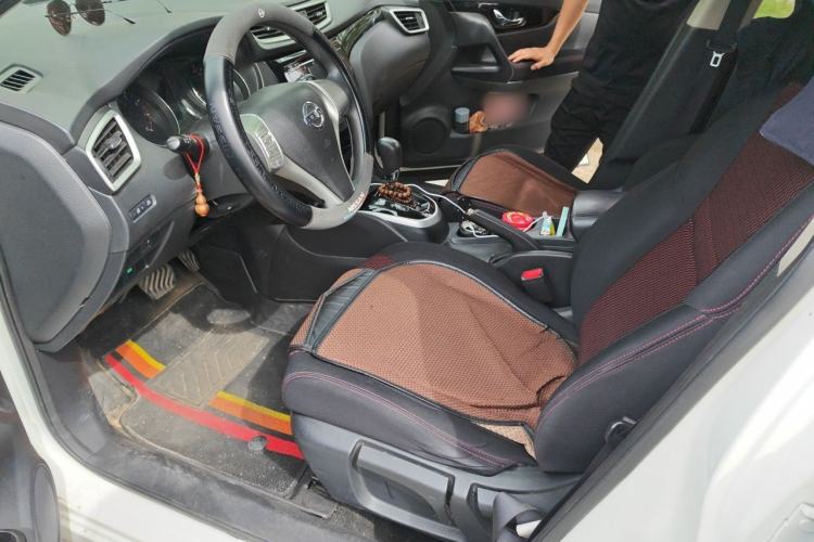 Used Nissan Qashqai 2016 2.0L CVT Elite Edition Left Front Seat