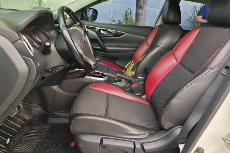 Used Nissan Qashqai 2016 2.0L CVT Luxury Edition Left Front Seat