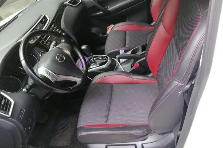 Used Nissan Qashqai 2016 2.0L CVT Luxury Edition Left Front Seat