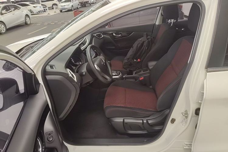 Used Nissan Qashqai 2016 2.0L CVT Elite Edition Left Front Seat