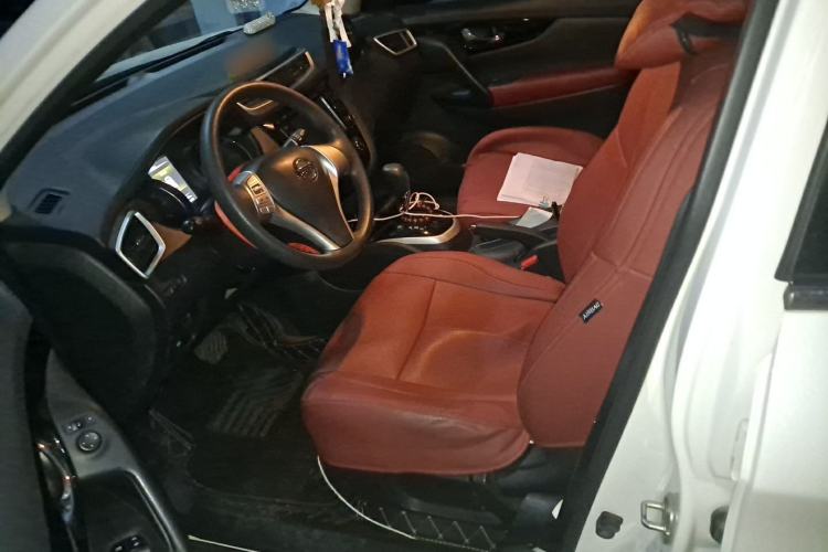 Used Nissan Qashqai 2016 2.0L CVT Elite Edition Left Front Seat