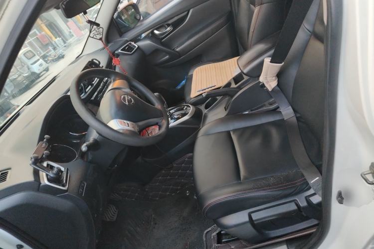 Used Nissan Qashqai 2016 2.0L CVT Elite Edition Left Front Seat