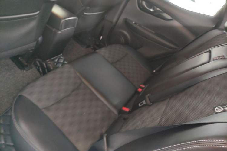 Used Nissan Qashqai 2016 2.0L CVT Luxury Edition Left Rear Seat
