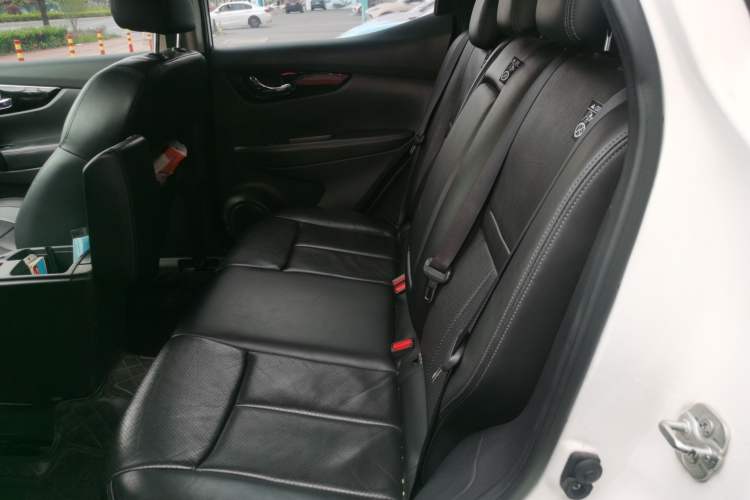 Used Nissan Qashqai 2016 2.0L CVT Flagship Edition Left Rear Seat