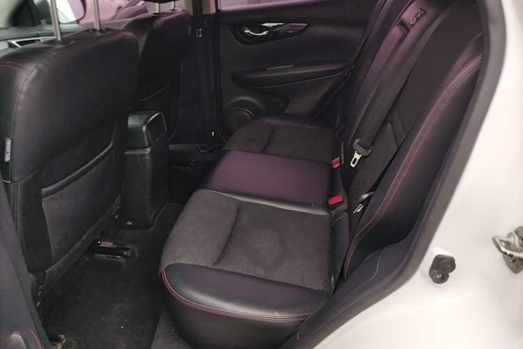 Used Nissan Qashqai 2016 2.0L CVT Luxury Edition Left Rear Seat
