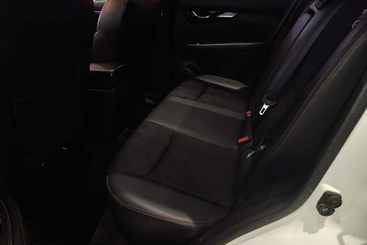 Used Nissan Qashqai 2016 2.0L CVT Luxury Edition Left Rear Seat