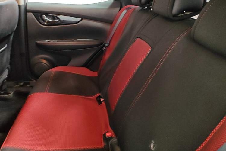 Used Nissan Qashqai 2016 2.0L CVT Luxury Edition Left Rear Seat