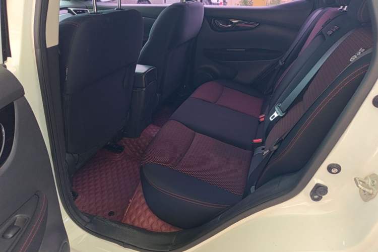 Used Nissan Qashqai 2016 2.0L CVT Elite Edition Left Rear Seat