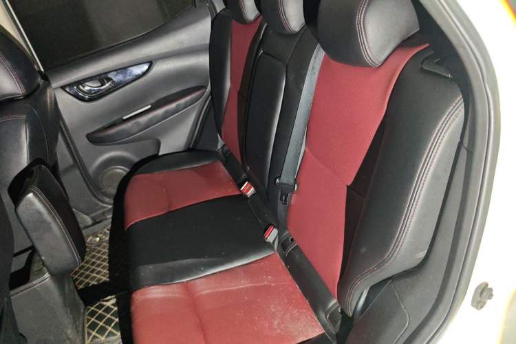 Used Nissan Qashqai 2016 2.0L CVT Elite Edition Left Rear Seat