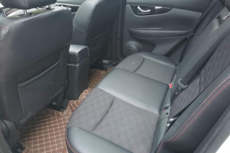 Used Nissan Qashqai 2016 2.0L CVT Luxury Edition Left Rear Seat