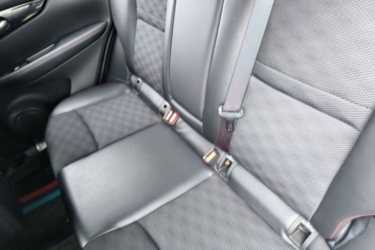 Used Nissan Qashqai 2016 2.0L CVT Luxury Edition Left Rear Seat