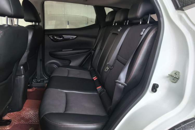 Used Nissan Qashqai 2016 2.0L CVT Luxury Edition Left Rear Seat