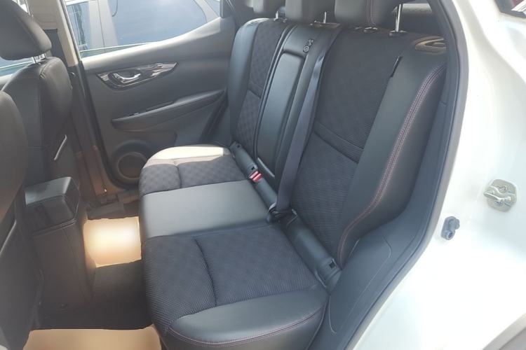 Used Nissan Qashqai 2016 2.0L CVT Luxury Edition Left Rear Seat