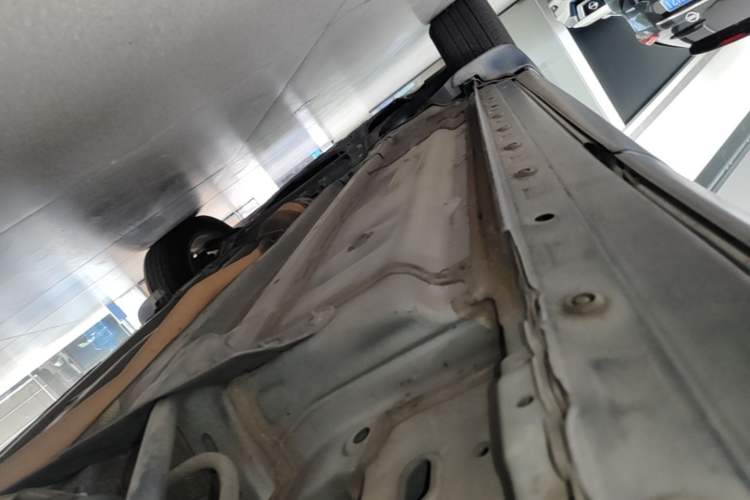 Used Nissan Qashqai 2016 2.0L CVT Elite Edition Left Side Sill