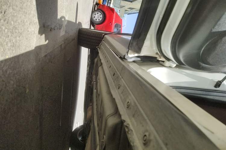 Used Nissan Qashqai 2016 2.0L CVT Elite Edition Left Side Sill