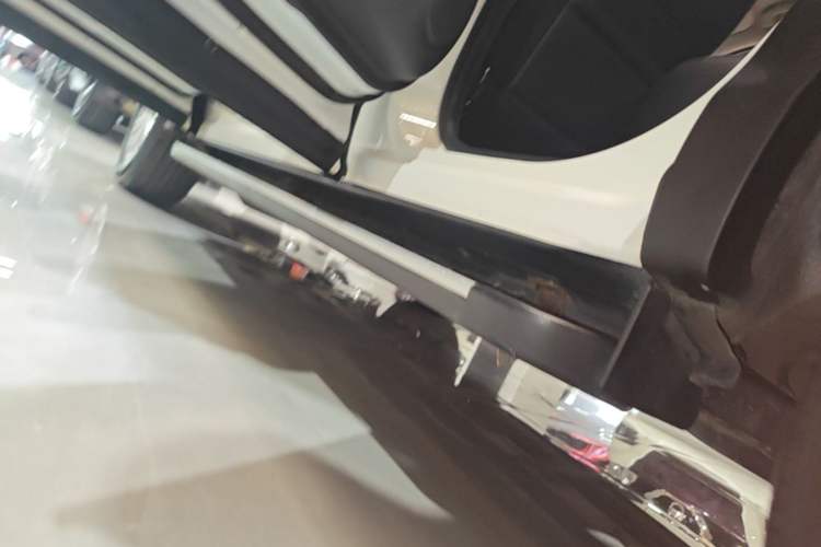 Used Nissan Qashqai 2016 2.0L CVT Elite Edition Left Side Sill