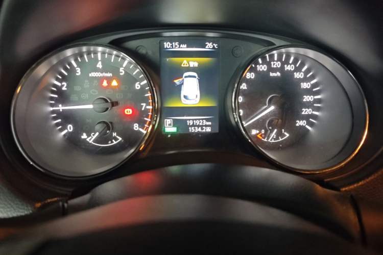 Used Nissan Qashqai 2016 2.0L CVT Luxury Edition Odometer Close Up