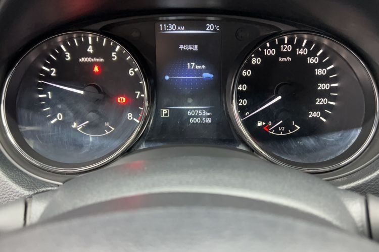 Used Nissan Qashqai 2016 2.0L CVT Elite Edition Odometer Close Up