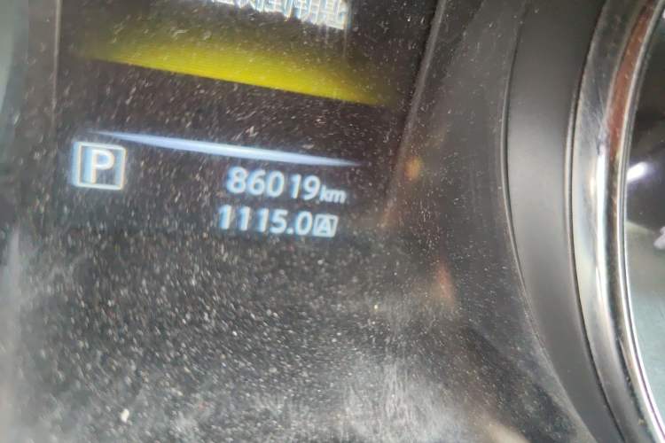 Used Nissan Qashqai 2016 2.0L CVT Luxury Edition Odometer Close Up