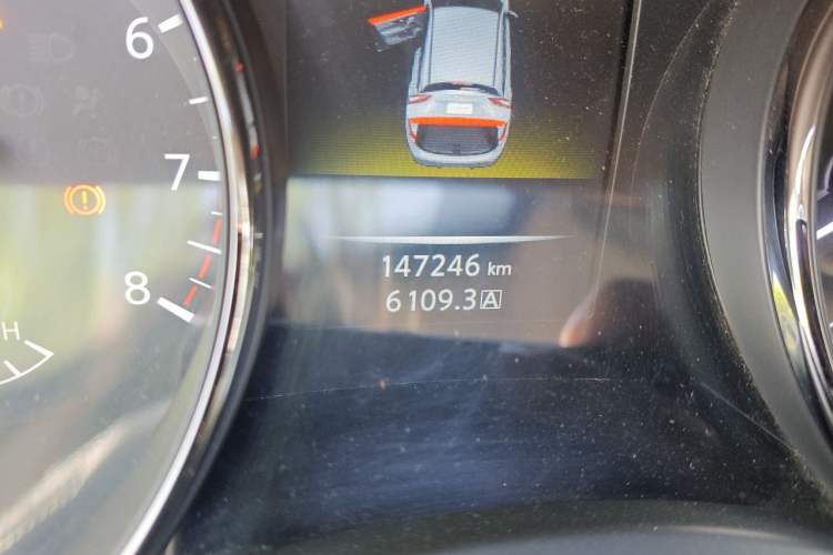 Used Nissan Qashqai 2016 1.2T Manual Fashion Edition Odometer Close Up