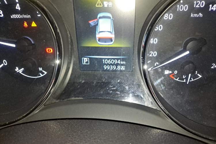 Used Nissan Qashqai 2016 2.0L CVT Elite Edition Odometer Close Up