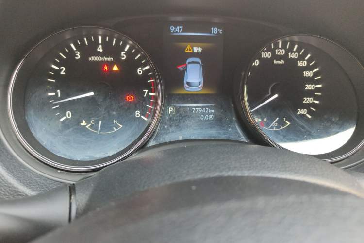 Used Nissan Qashqai 2016 2.0L CVT Elite Edition Odometer Close Up