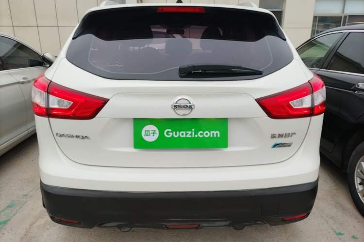 Used Nissan Qashqai 2016 2.0L CVT Luxury Edition Rear