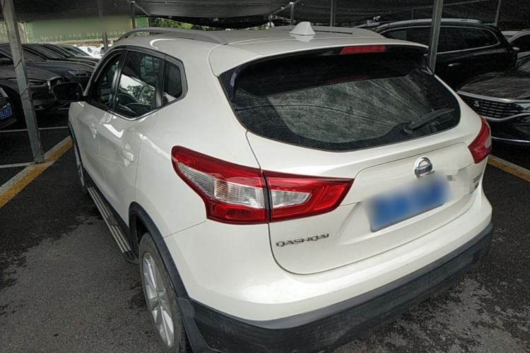 Used Nissan Qashqai 2016 2.0L CVT Elite Edition Rear Left 45 Deg