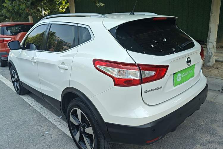 Used Nissan Qashqai 2016 2.0L CVT Luxury Edition Rear Left 45 Deg