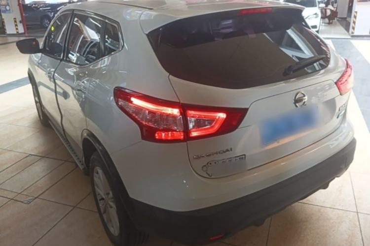 Used Nissan Qashqai 2016 2.0L CVT Elite Edition Rear Left 45 Deg