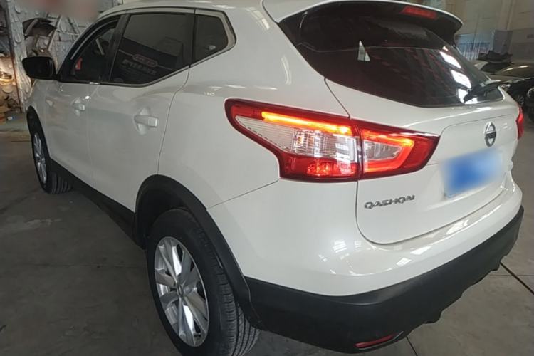 Used Nissan Qashqai 2016 2.0L CVT Elite Edition Rear Left 45 Deg