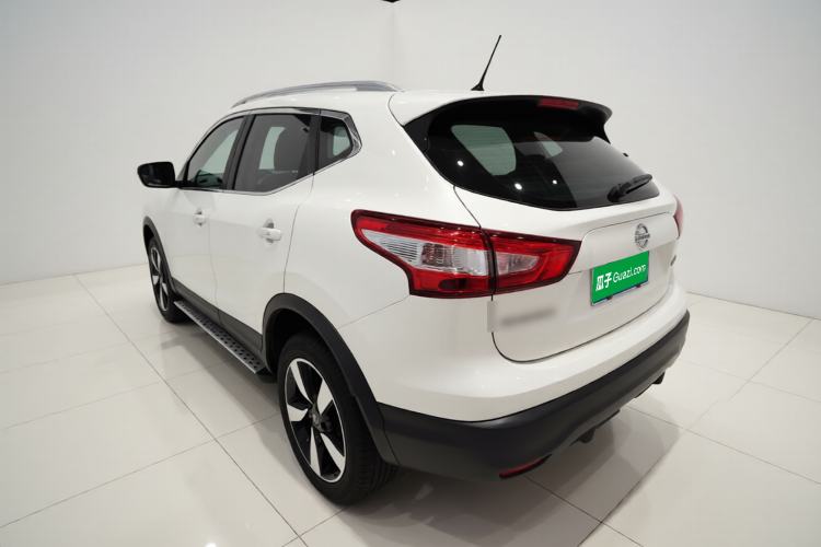 Used Nissan Qashqai 2016 2.0L CVT Luxury Edition Rear Left 45 Deg