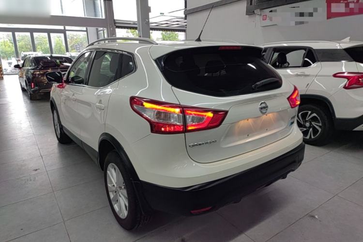 Used Nissan Qashqai 2016 2.0L CVT Elite Edition Rear Left 45 Deg