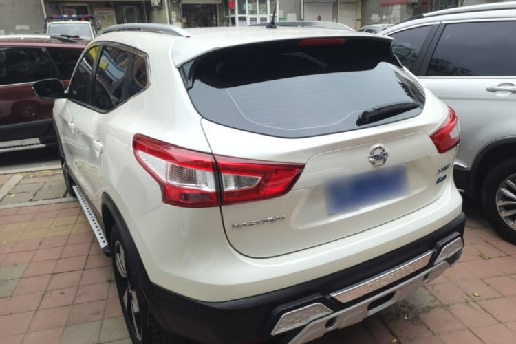 Used Nissan Qashqai 2016 2.0L CVT Luxury Edition Rear Left 45 Deg