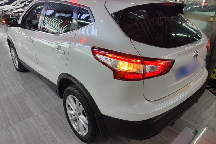 Used Nissan Qashqai 2016 2.0L CVT Elite Edition Rear Left 45 Deg