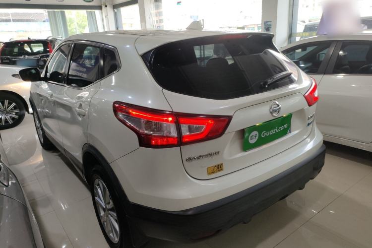 Used Nissan Qashqai 2016 2.0L CVT Elite Edition Rear Left 45 Deg