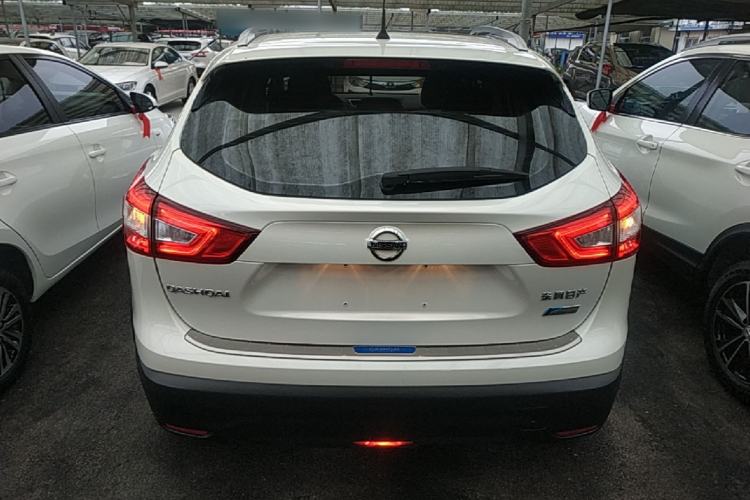 Used Nissan Qashqai 2016 2.0L CVT Luxury Edition Rear