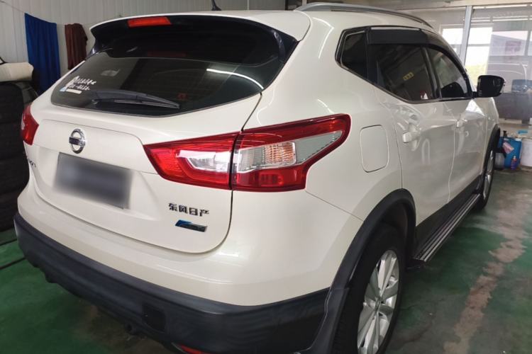 Used Nissan Qashqai 2016 2.0L CVT Elite Edition Rear Right 45 Deg