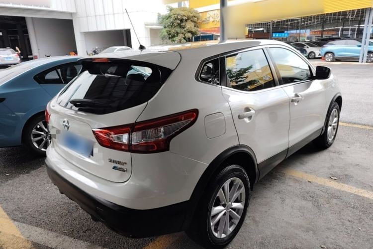 Used Nissan Qashqai 2016 2.0L CVT Elite Edition Rear Right 45 Deg