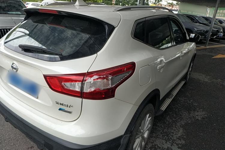Used Nissan Qashqai 2016 2.0L CVT Elite Edition Rear Right 45 Deg