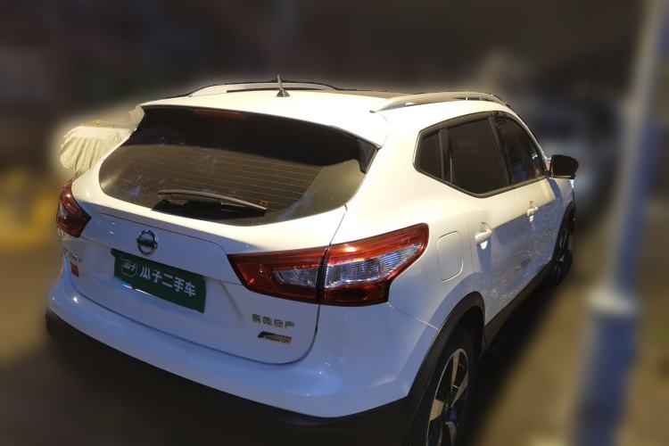 Used Nissan Qashqai 2016 2.0L CVT Luxury Edition Rear Right 45 Deg