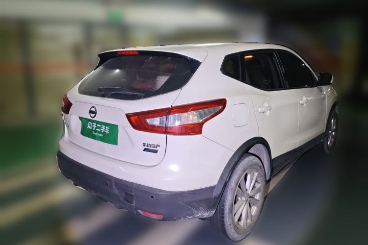 Used Nissan Qashqai 2016 2.0L CVT Elite Edition Rear Right 45 Deg