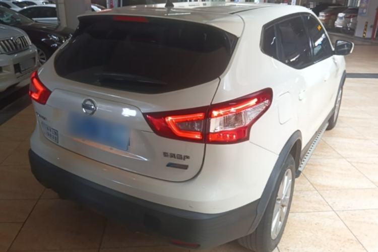 Used Nissan Qashqai 2016 2.0L CVT Elite Edition Rear Right 45 Deg