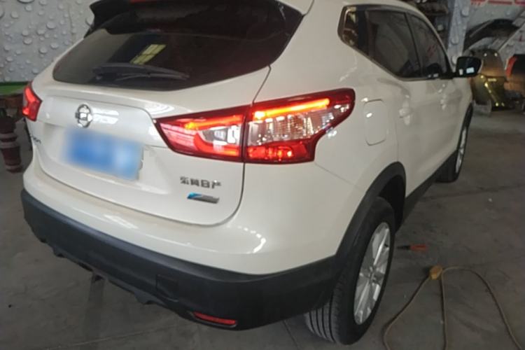 Used Nissan Qashqai 2016 2.0L CVT Elite Edition Rear Right 45 Deg