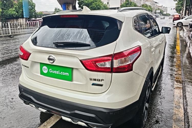 Used Nissan Qashqai 2016 2.0L CVT Luxury Edition Rear Right 45 Deg